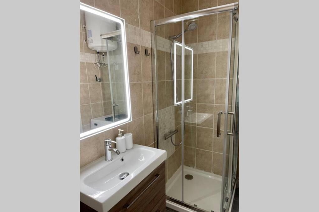 Puerto Banus Richi Suite ماربيا المظهر الخارجي الصورة